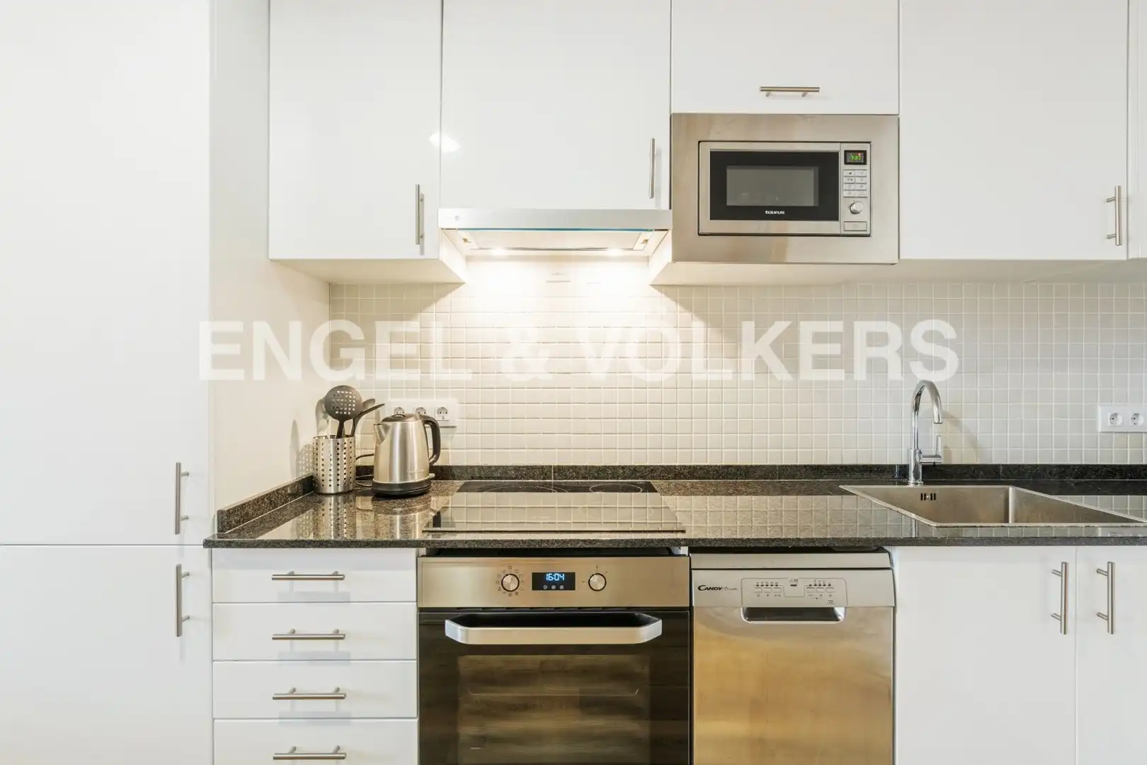 Cocina de Piso de alquiler en Barcelona con Aire acondicionado, Calefacción y Parquet