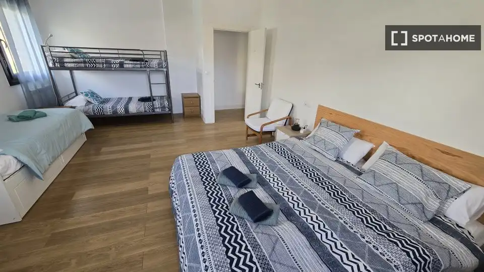 Habitación de Apartamento para compartir en Mendata con Aire acondicionado, Terraza y Amueblado