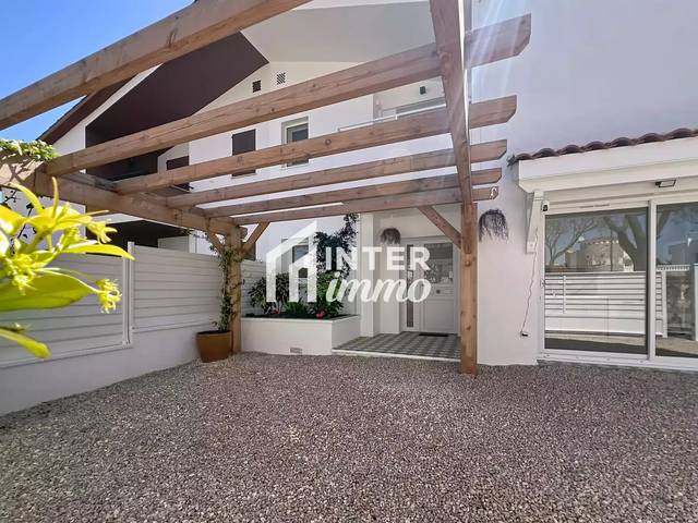 Casa-chalet en Venta en Peni