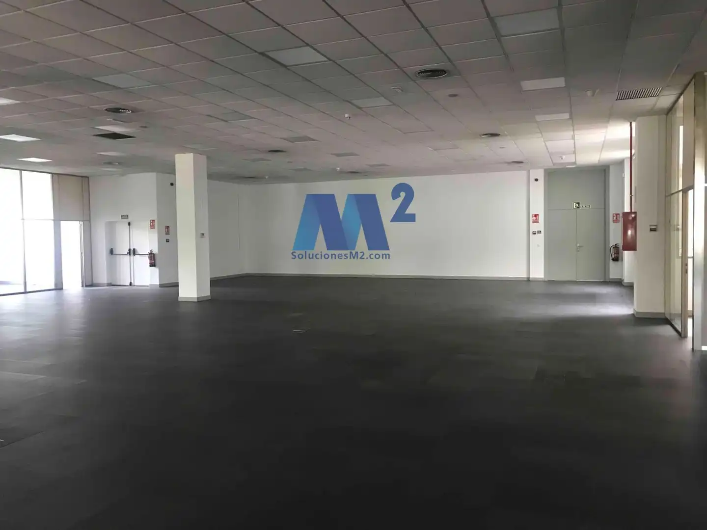 Oficina de alquiler en Valportillo Primera, Zona Industrial