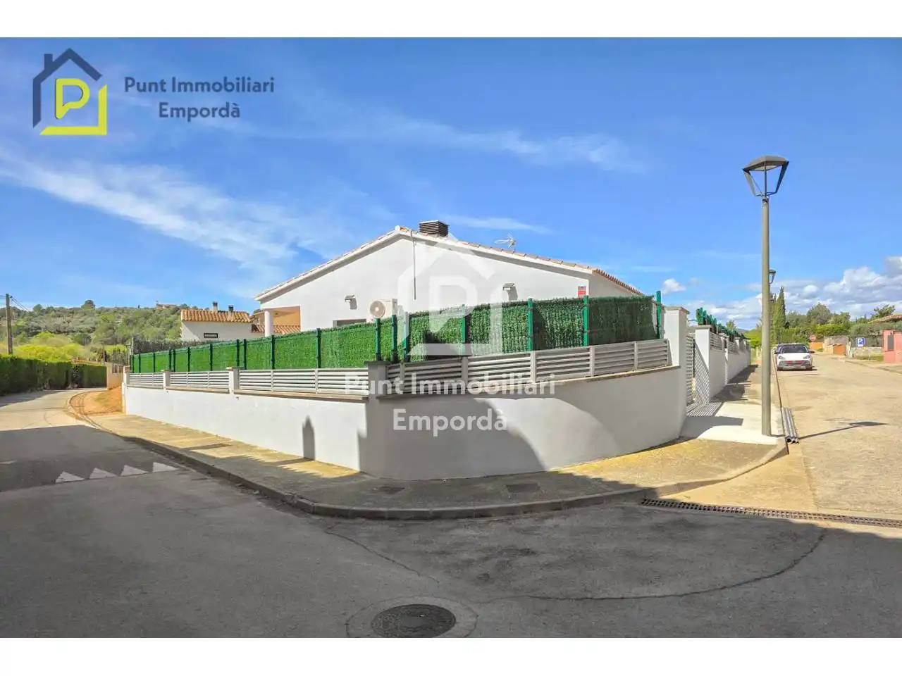 Vista exterior de Casa o xalet en venda en Cistella amb Aire condicionat, Calefacció i Jardí privat