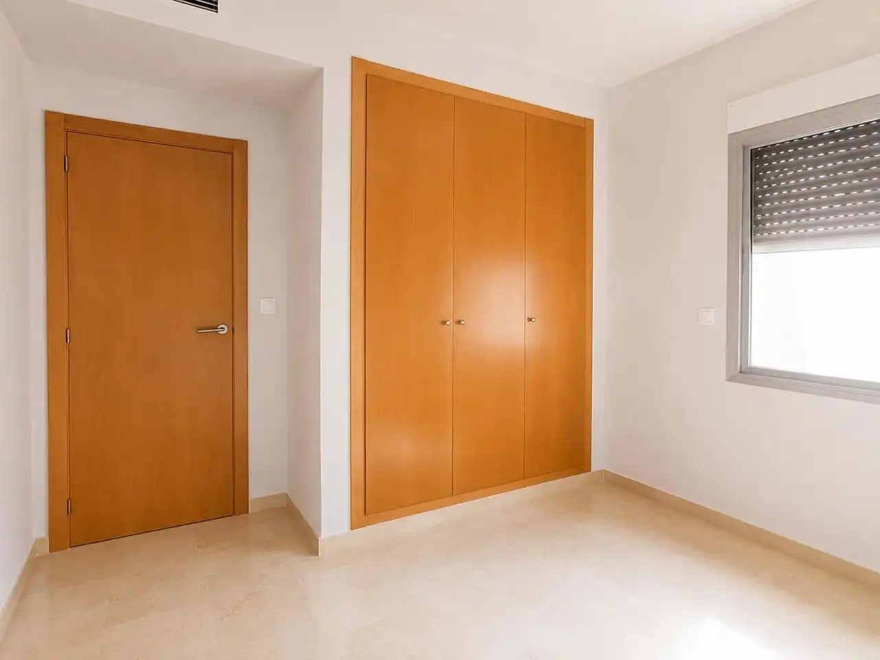 Dormitori de Àtic en venda en Oliva amb Aire condicionat, Terrassa i Traster