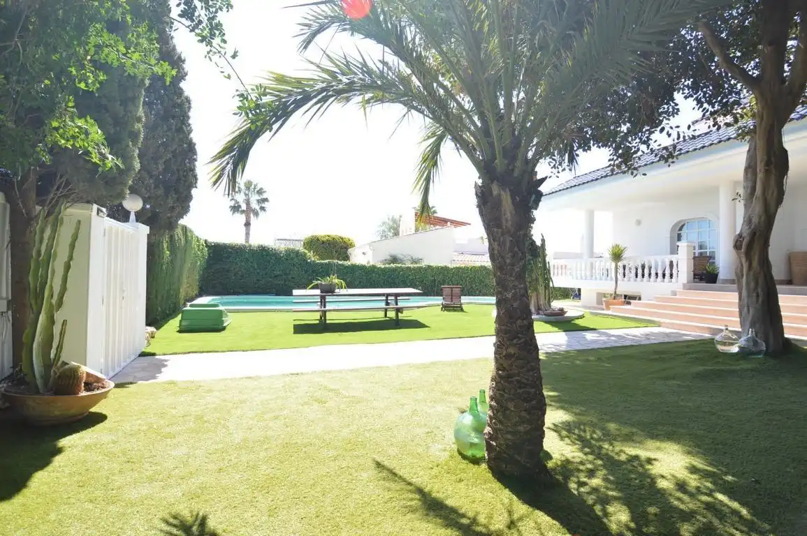 Villa avec piscine à vendre à Zona Carrefour - Urbanizaciones, imagen 8