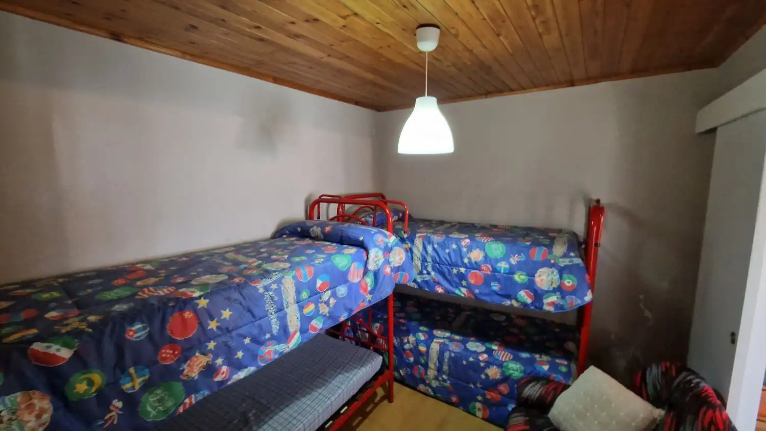 Dormitori de Casa o xalet en venda en Carballo amb Jardí privat, Terrassa i Traster