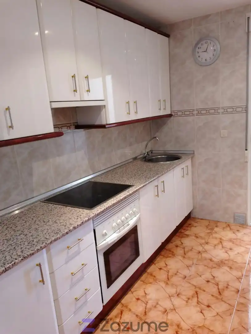 Cuina de Pis de lloguer en Arroyo de la Luz amb Terrassa, Moblat i Rentadora
