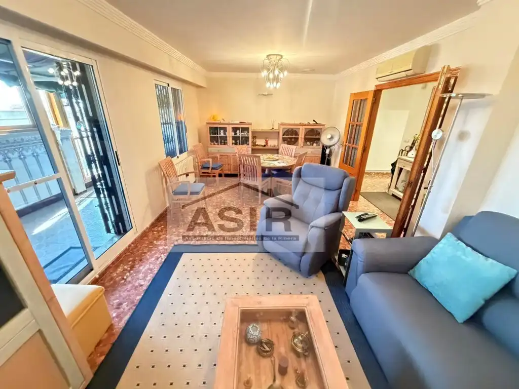Wohnzimmer von Dachboden zum Verkauf in Alzira mit Heizung und Terrasse