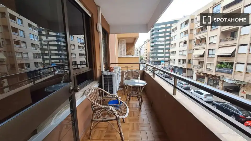 Balcony of Flat for share in  Palma de Mallorca  with Air Conditioner, Terrace and Furnished