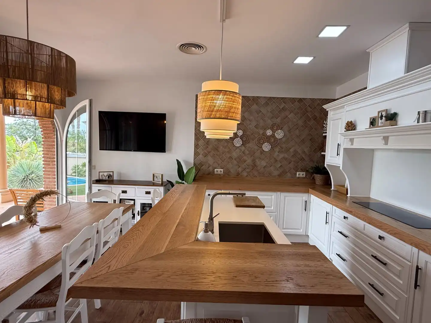 Cocina de Casa o chalet en venta en San Vicente del Raspeig / Sant Vicent del Raspeig con Aire acondicionado, Jardín privado y Terraza
