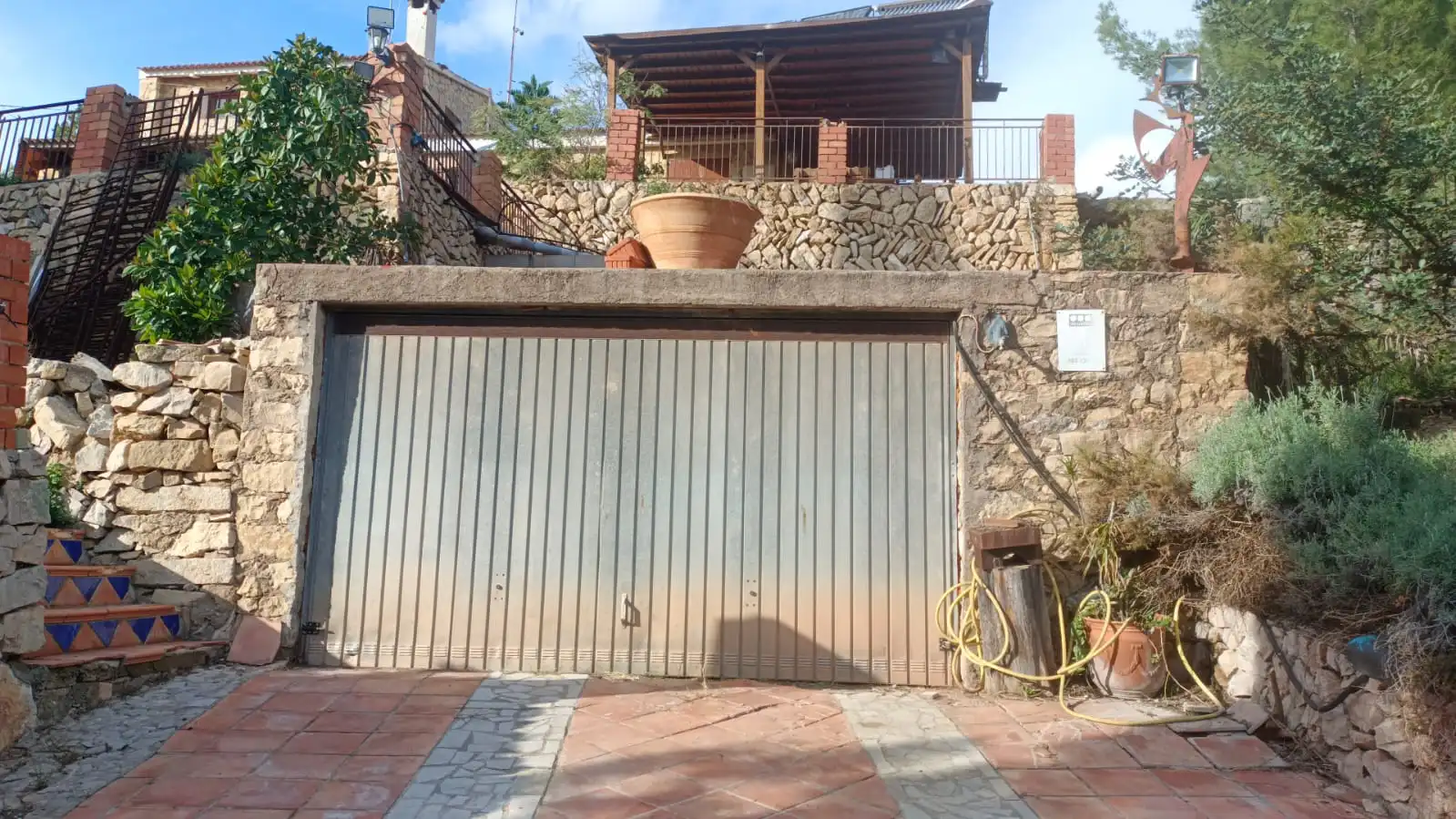 Vista exterior de Casa adosada en venta en Castellón de la Plana / Castelló de la Plana con Calefacción, Jardín privado y Terraza
