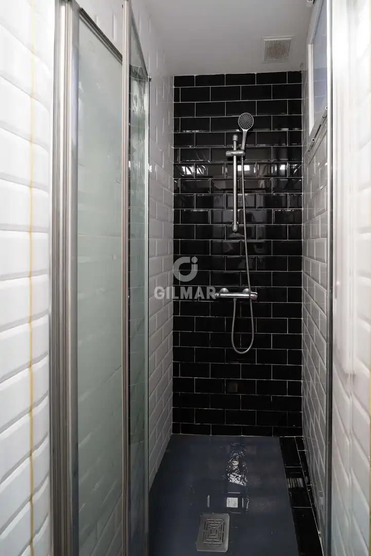 Badezimmer von Erdgeschoss zum Verkauf in Madrid mit Heizung