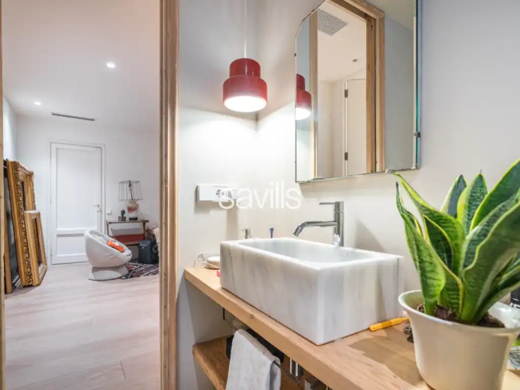 Baño de Apartamento en venta en Barcelona con Balcón
