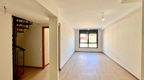 PISO DUPLEX DE 3 DORMITORIOS  1 BAÑO  TERRAZA  PLAZA DE PARKING  TRASTERO  PISCINA, imagen 4