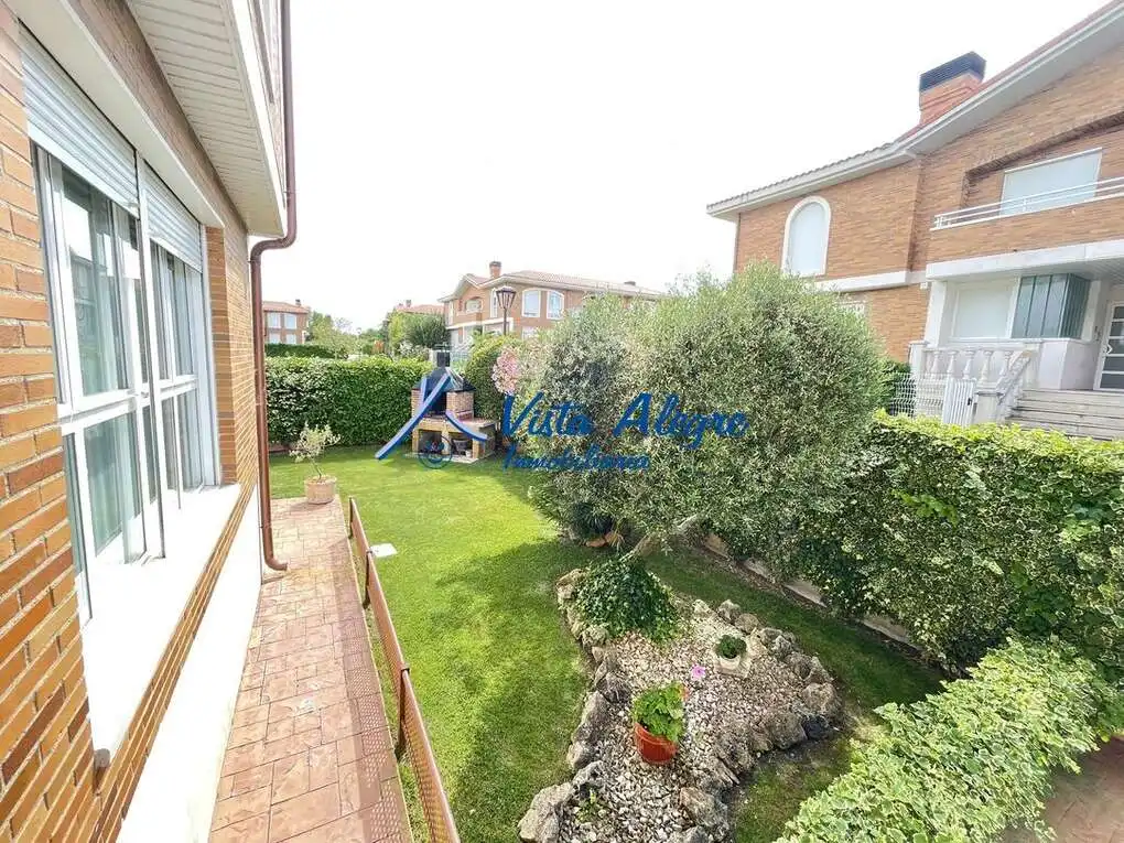 Garten von Einfamilien-Reihenhaus zum Verkauf in Zarratón mit Heizung, Privatgarten und Parkett