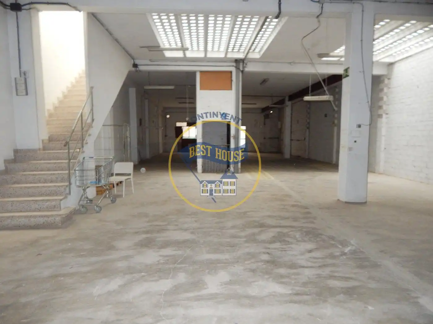 Local comercial de lloguer a L'Olleria