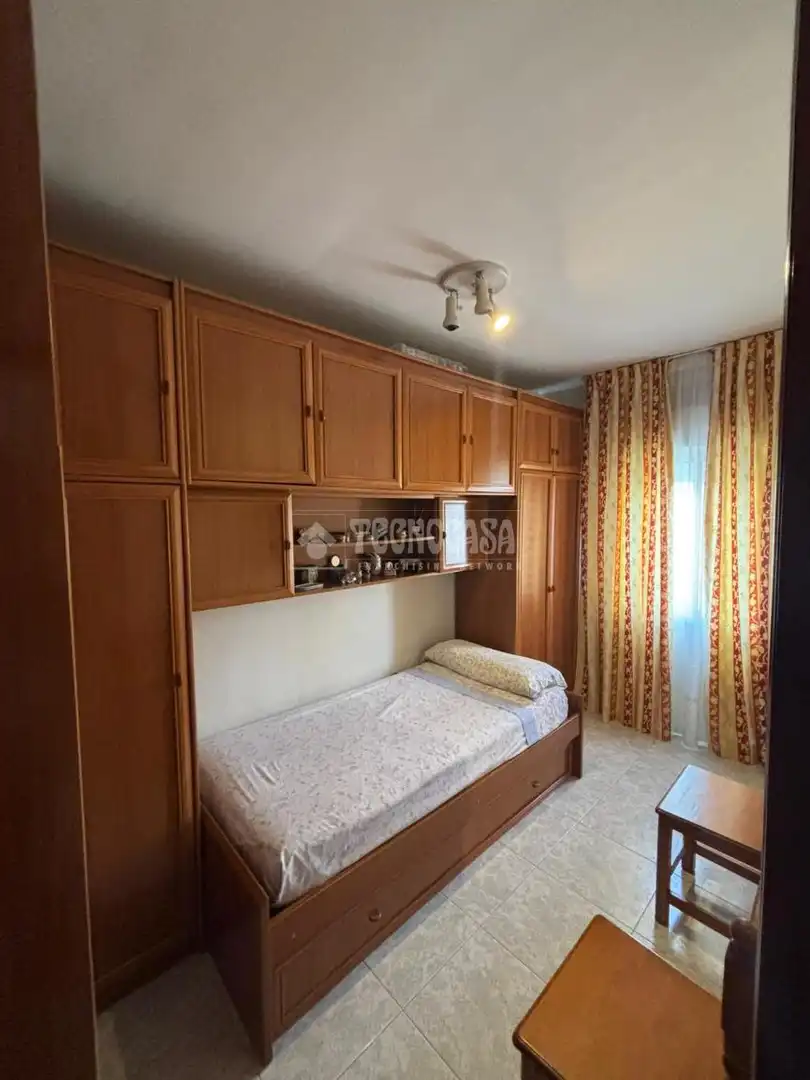 Bedroom of Flat for sale in Sevilla  with Terrace