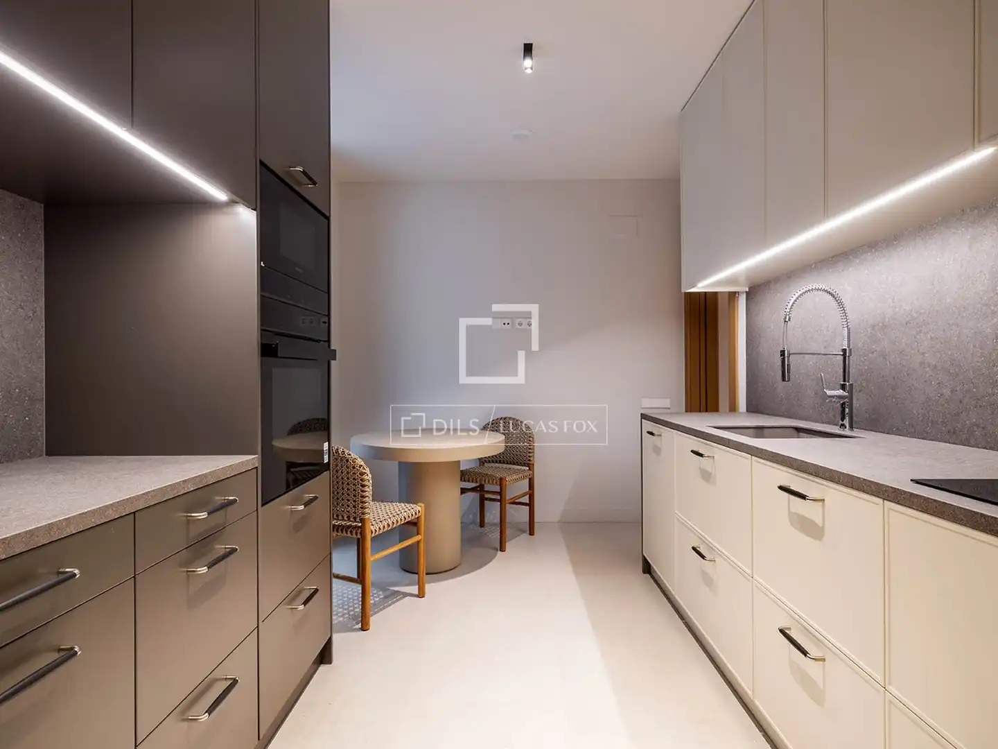 Küche von Wohnung zur Miete in Barcelona mit Klimaanlage, Terrasse und Möbliert