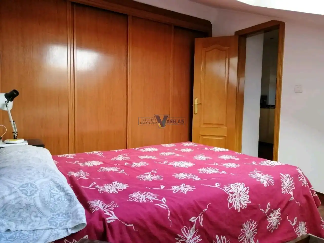 Schlafzimmer von Wohnungen zur Miete in Ourense Capital  mit Klimaanlage, Heizung und Parkett