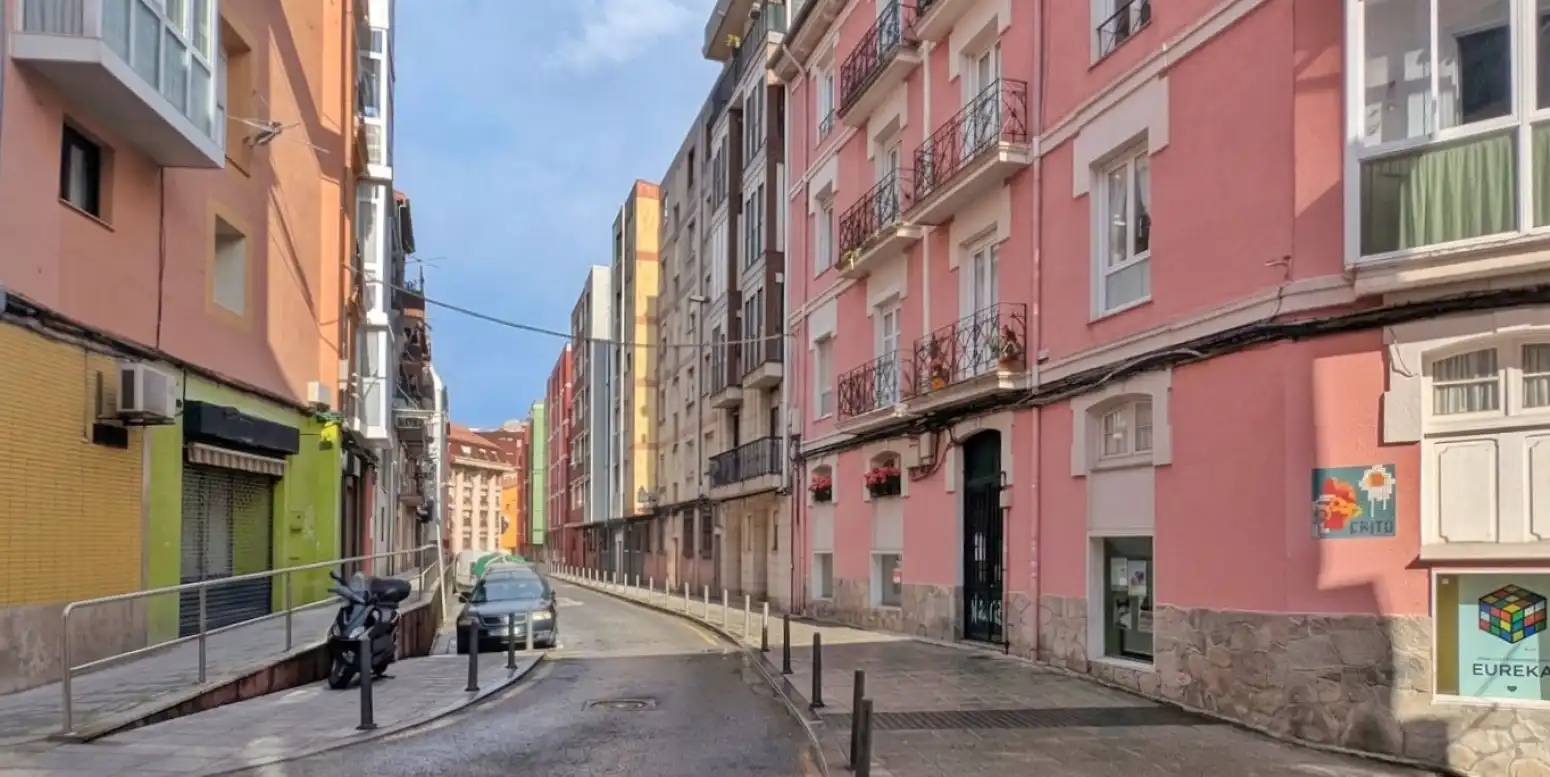 Vista exterior de Piso en venta en Santander