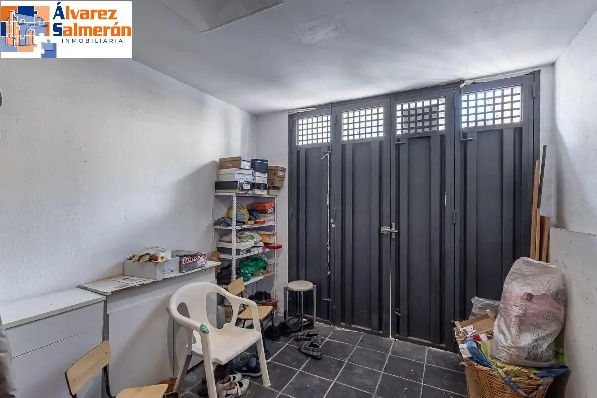 Houses for sale in Granada  with Air Conditioner, Terrace and Storage room