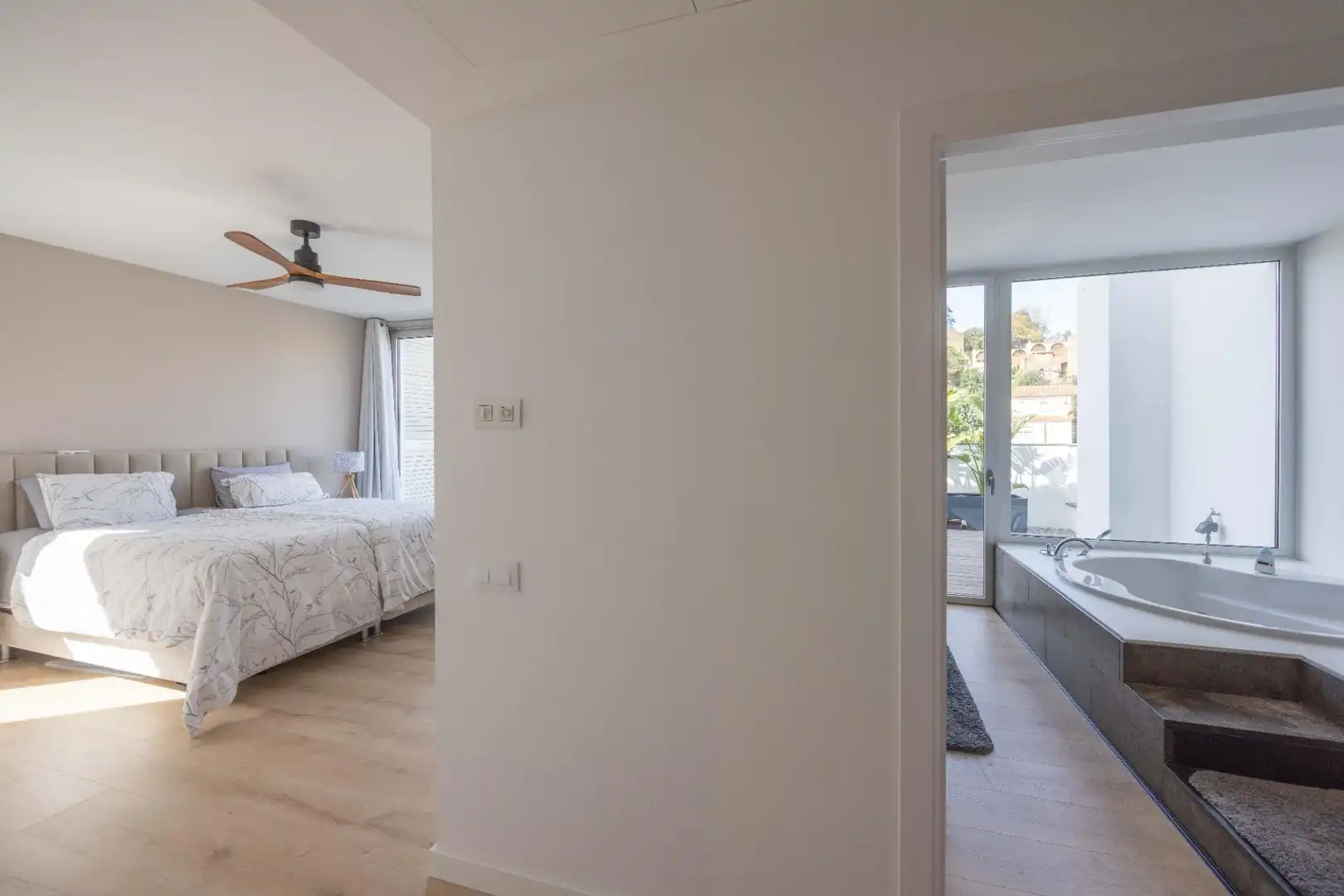 Dormitori de Casa o xalet en venda en Esplugues de Llobregat amb Aire condicionat, Calefacció i Jardí privat
