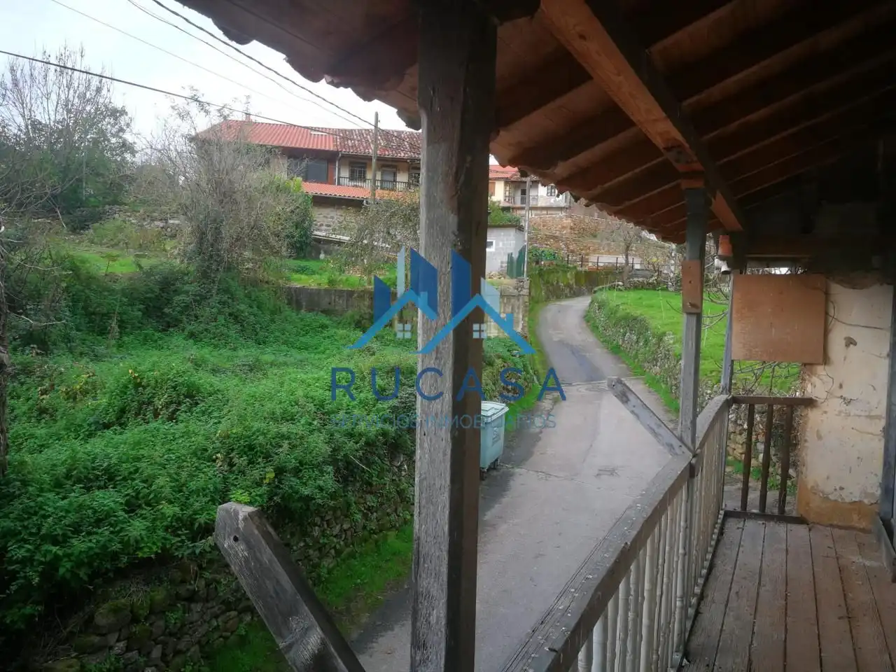 Casa adosada en venta en Barrio Villasuso, Cieza (Cantabria)