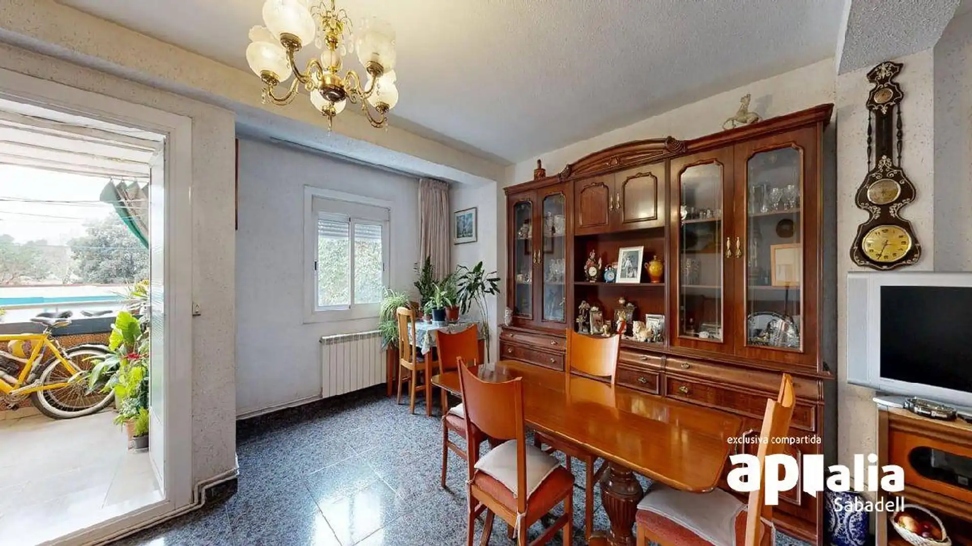 Comedor de Piso en venta en Badia del Vallès con Calefacción y Balcón
