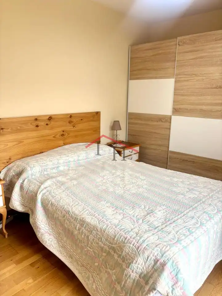 Habitación de Apartamento en venta en León Capital  con Calefacción, Parquet y Terraza