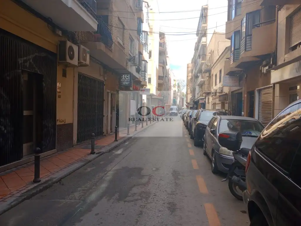 Vista exterior de Local de alquiler en Murcia