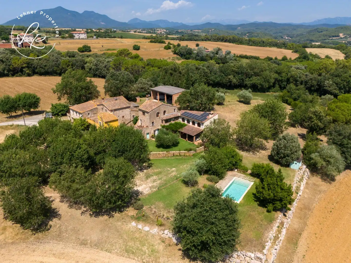 Finca rústica en venda en Navata amb Aire condicionat, Calefacció i Jardí privat