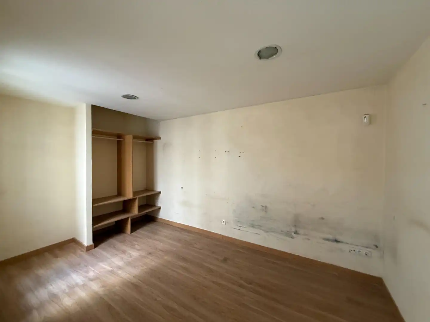 Piso en venta en Madrid con Calefacción y Alarma