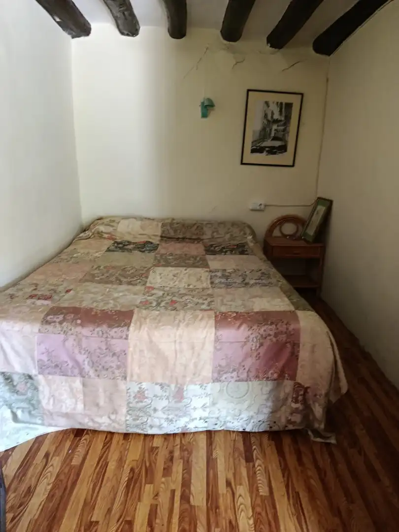Habitación de Casa adosada en venta en Munilla con Trastero, Amueblado y Balcón