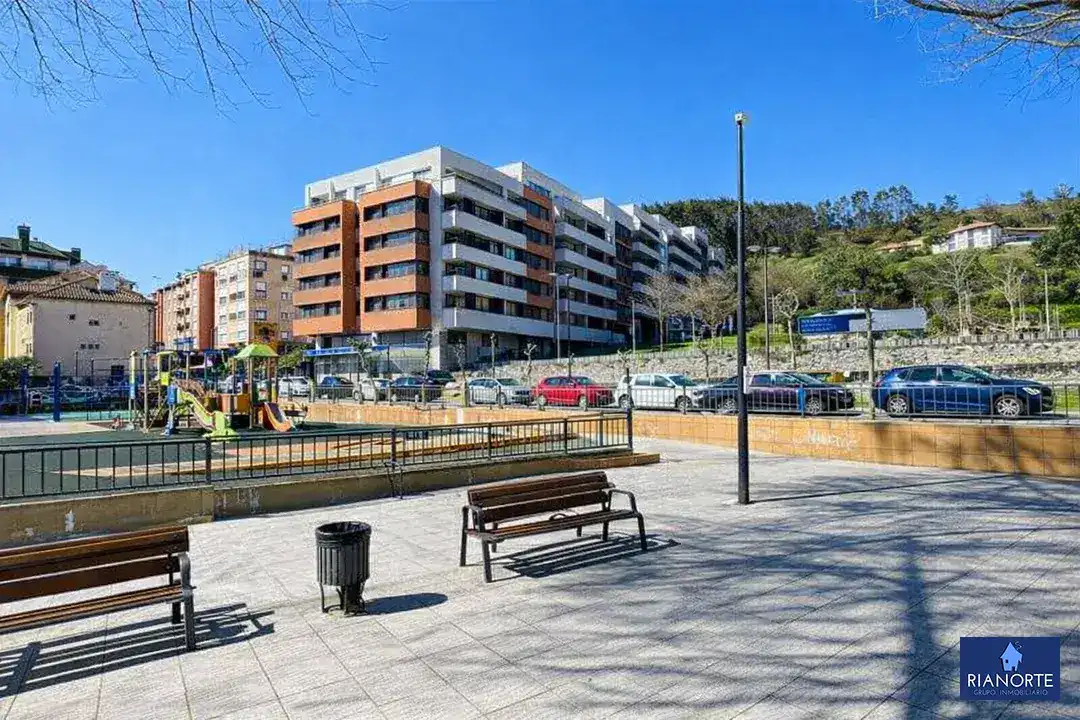 Vista exterior de Pis en venda en Gozón amb Calefacció, Parquet i Terrassa