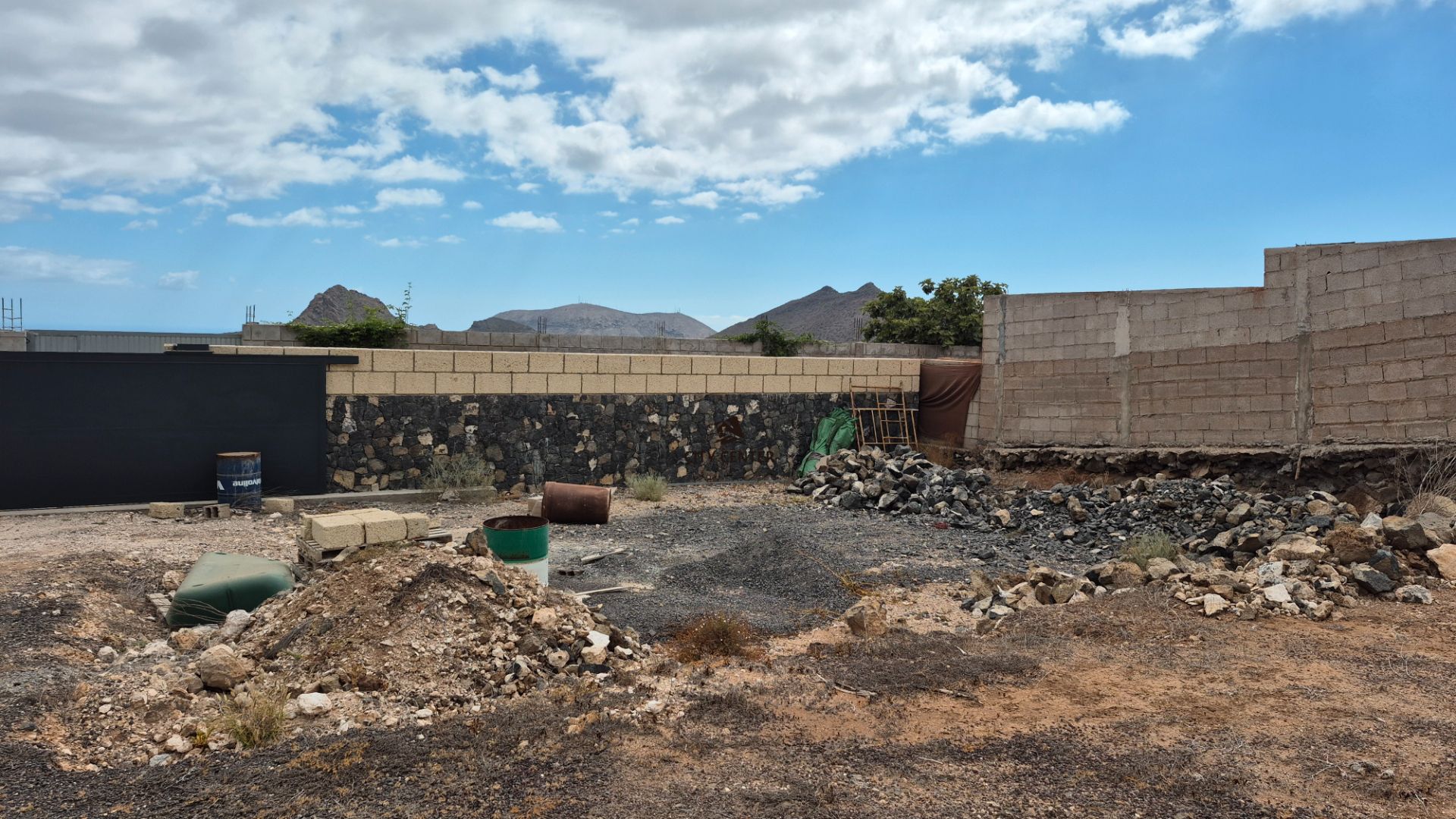 Land for sale in Arona