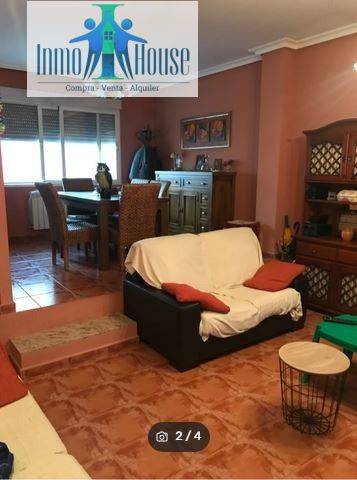 Casa adosada en Venta en La Gineta