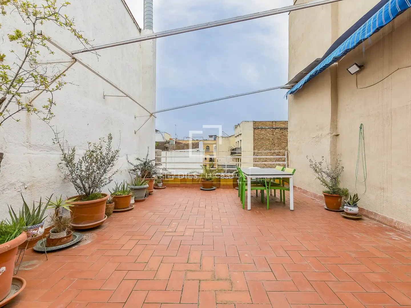 Terraza de Piso en venta en Barcelona con Calefacción, Terraza y Balcón