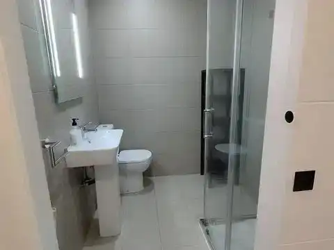 Badezimmer von Wohnung zur Miete in Lugo Capital mit Balkon