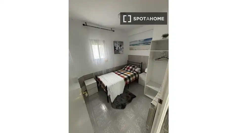 Bedroom of Flat for rent in Madrid  with Air Conditioner, Heating and Furnished