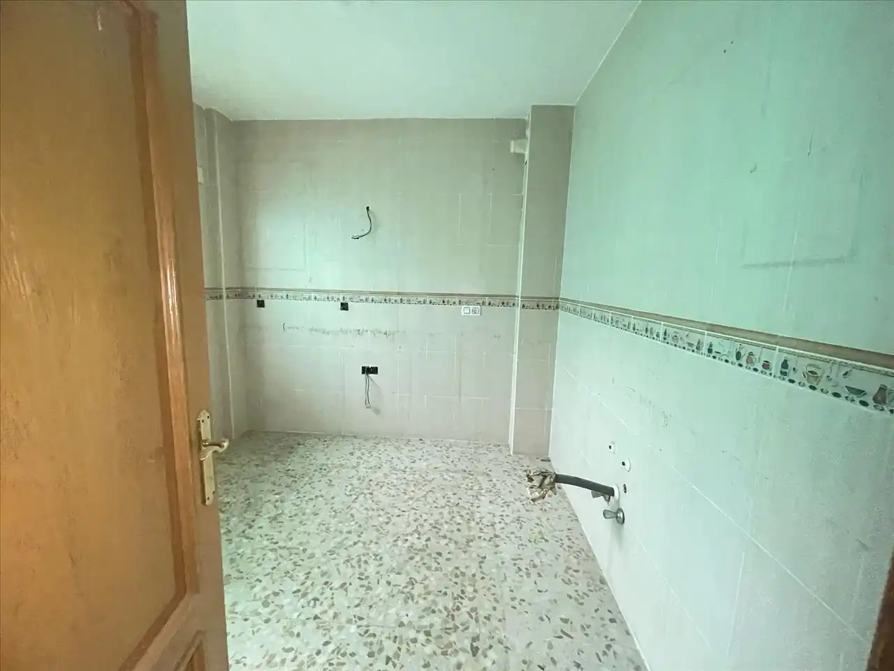 Badezimmer von Wohnung zum Verkauf in Mengíbar mit Balkon
