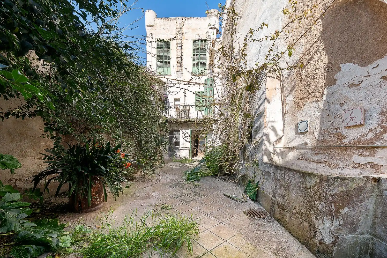 Außenansicht von Einfamilien-Reihenhaus zum Verkauf in Sa Pobla mit Heizung, Privatgarten und Terrasse
