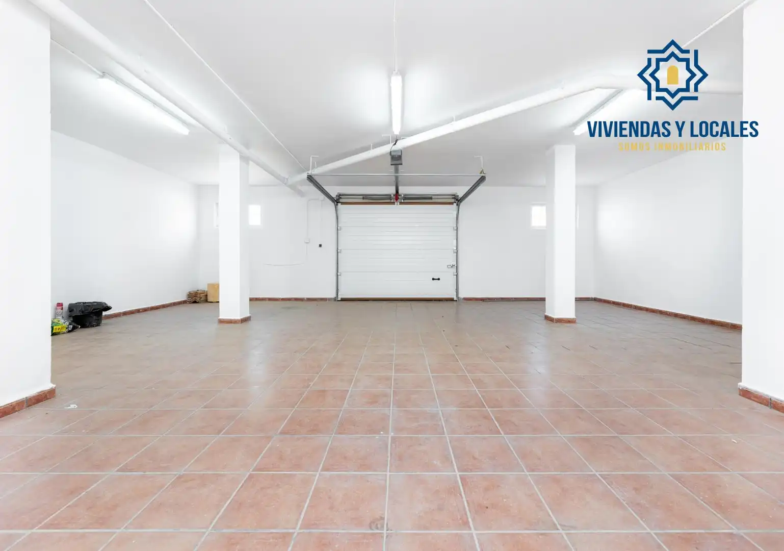 Houses for sale in Dílar  with Air Conditioner, Heating and Private garden