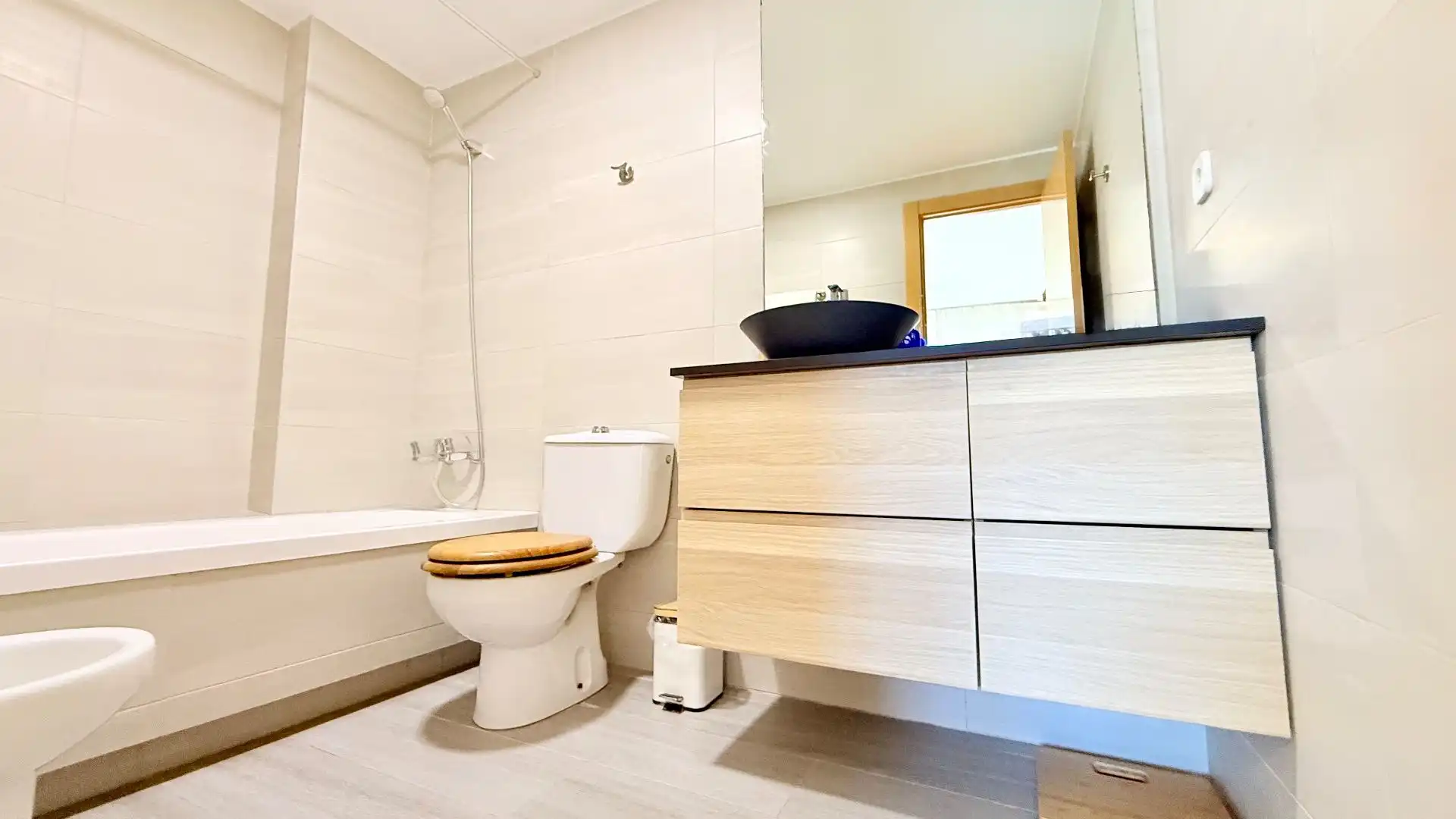 Bathroom of Duplexes for sale in Castelldefels  with Air Conditioner, Heating and Terrace
