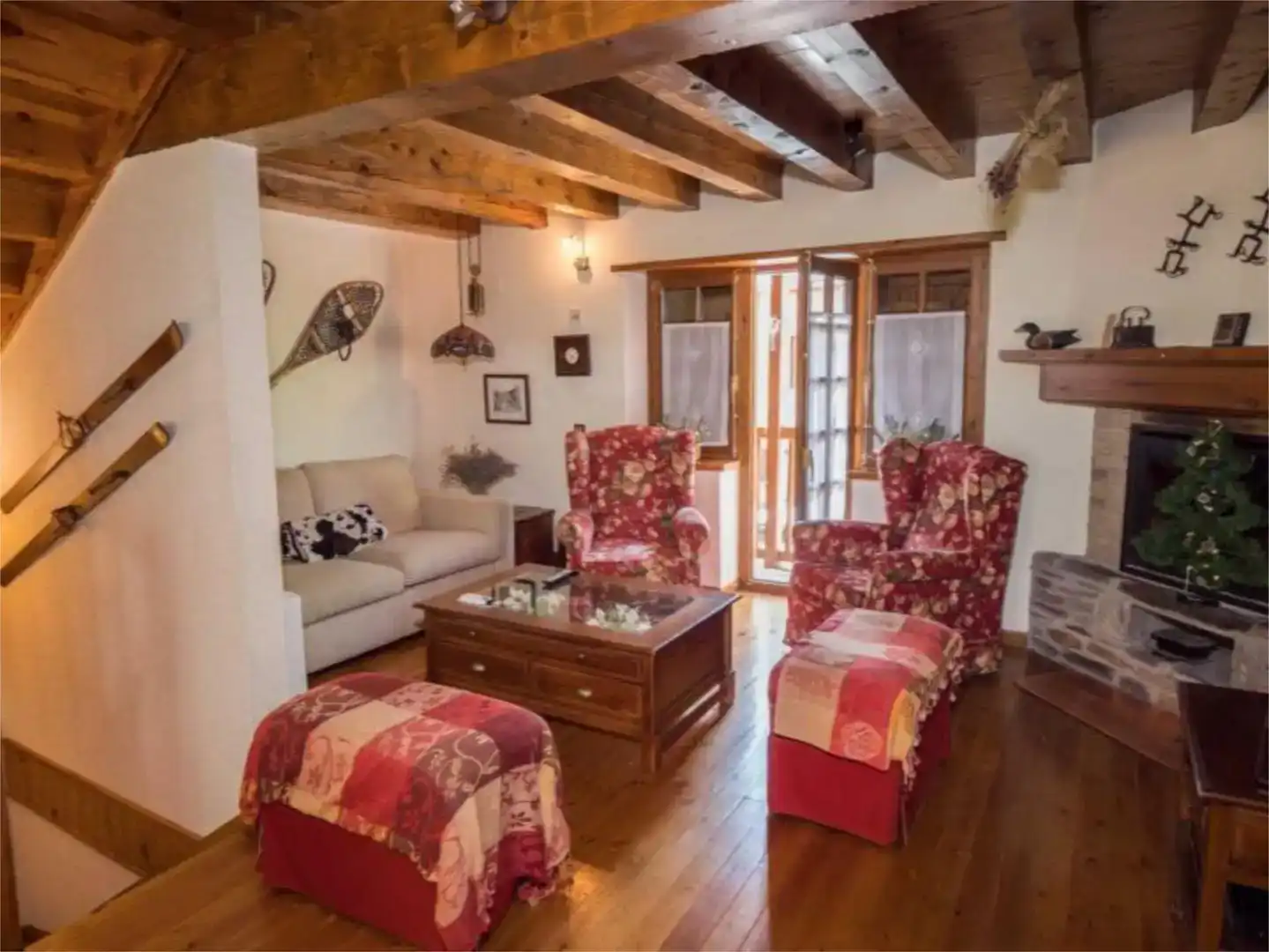 Sala d'estar de Casa adosada en venda en Vielha e Mijaran amb Balcó
