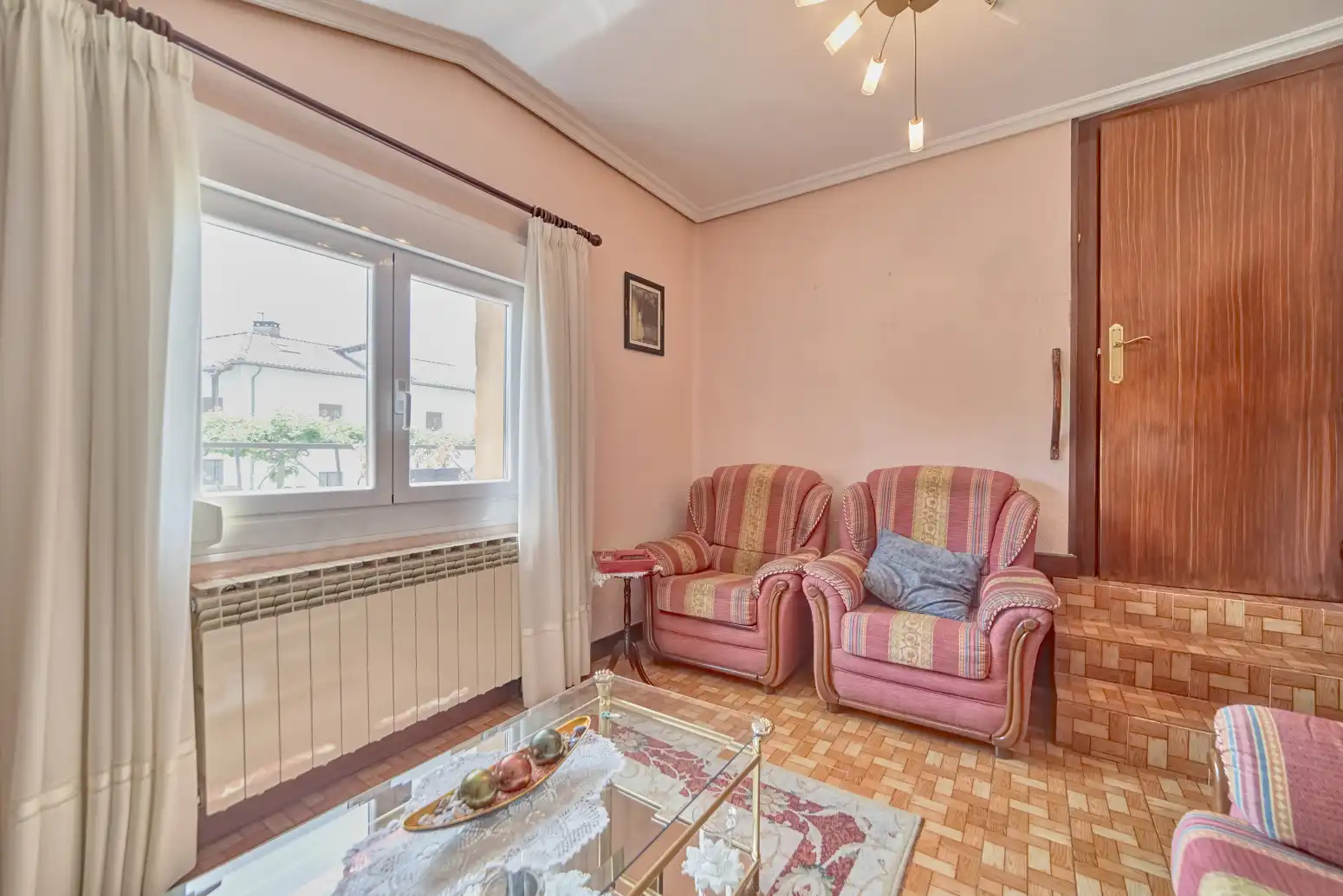 Sala d'estar de Casa o xalet en venda en Galar amb Traster