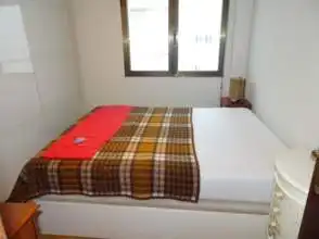 Habitación de Piso de alquiler en Gijón  con Parquet, Amueblado y Lavadora