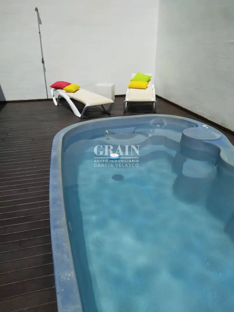 Piscina de Casa adosada en venda en La Gineta amb Aire condicionat, Calefacció i Terrassa