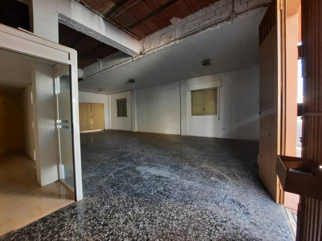 Local comercial en Alquiler en Carrer Forcall, 3 en Ensanche - Parque Santa Rosa