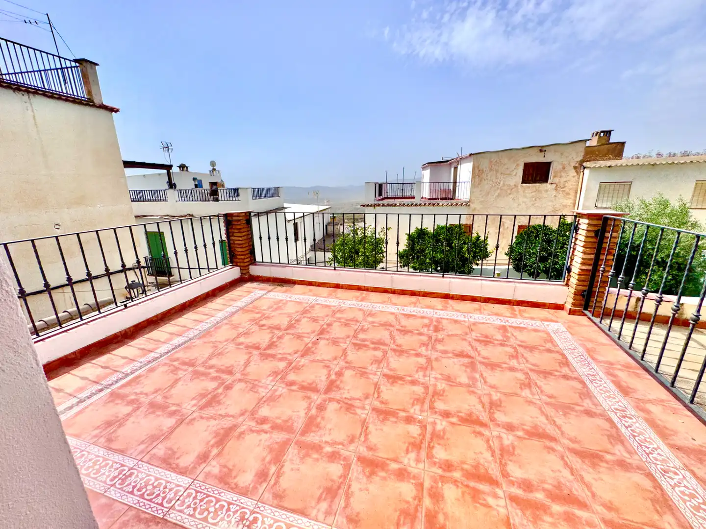 Terrassa de Casa o xalet en venda en Válor amb Calefacció, Jardí privat i Terrassa