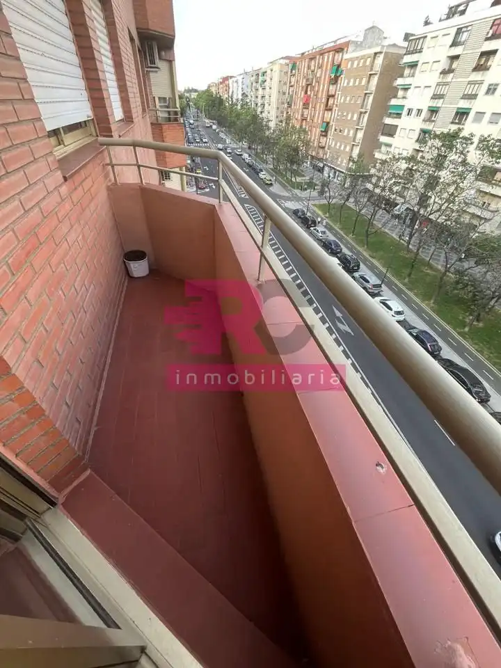 Terrassa de Pis de lloguer en Salamanca amb Calefacció, Parquet i Moblat