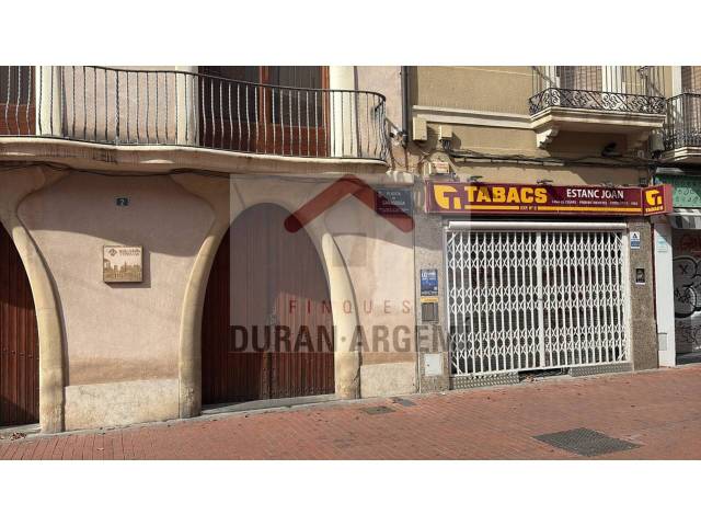 Local comercial en Alquiler en Saragossa en Barri del Centre