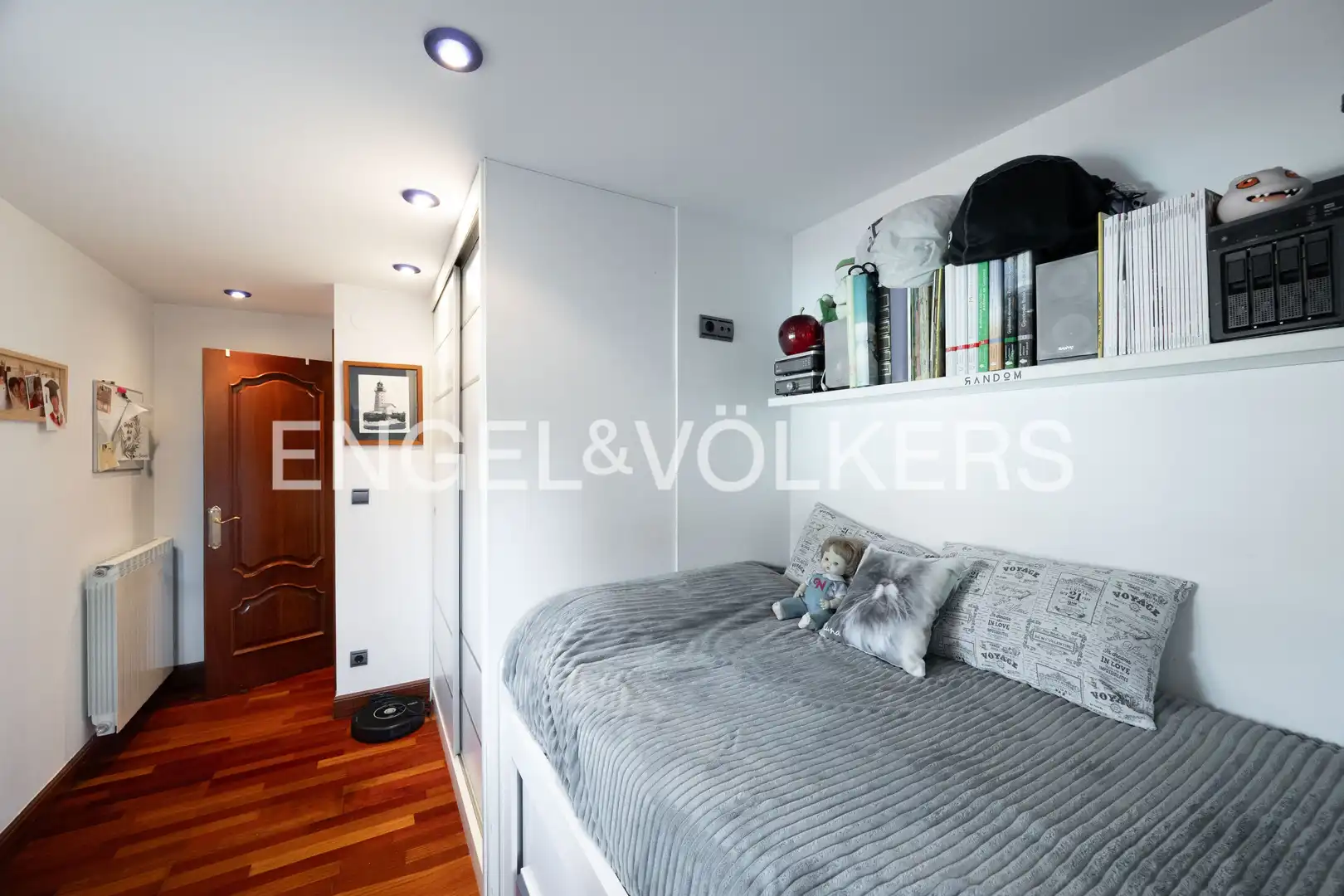 Bedroom of Flat for sale in Donostia - San Sebastián   with Air Conditioner, Heating and Private garden